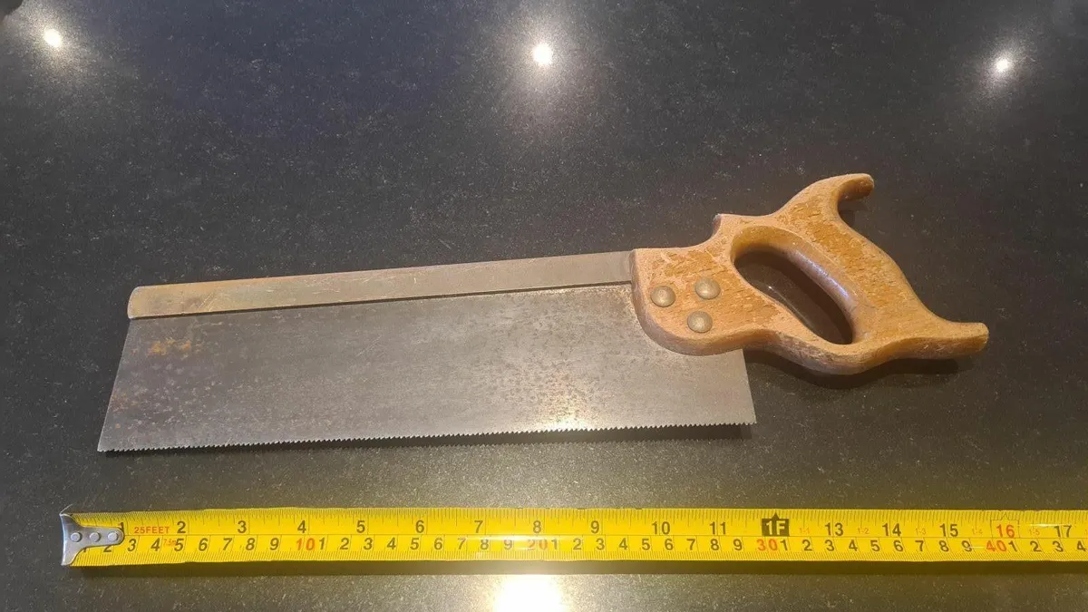 Tenon saw