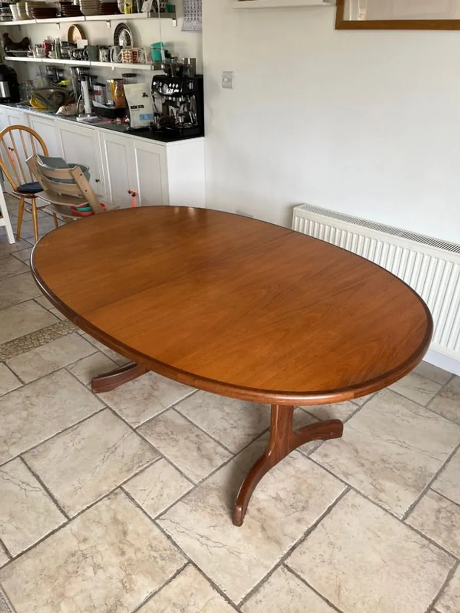 Large mid century dining table - Image 1