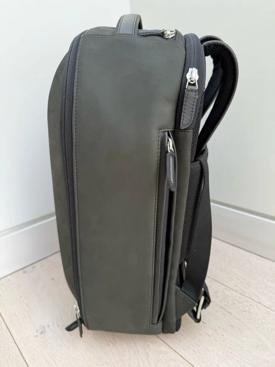 Like-New Carl Fredrick Travel Backpack - Image 4