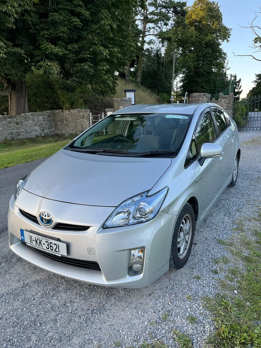 TOYOTA PRIUS 2011 - Image 1