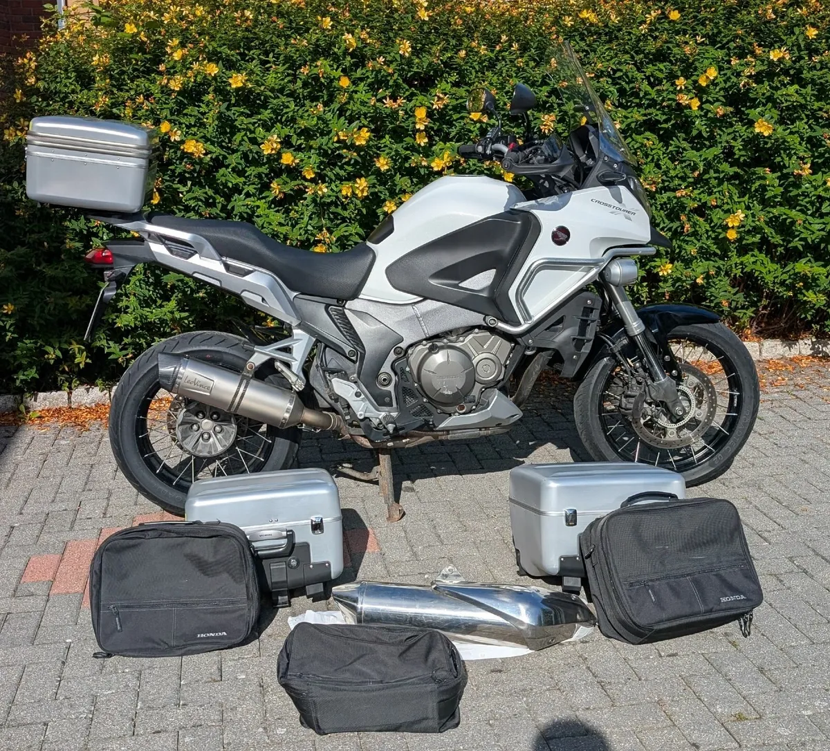 Honda VFR 1200x Crosstourer - Image 1