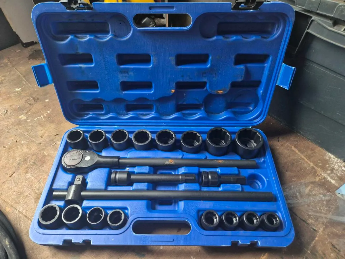 Heavy  duty socket set - Image 1