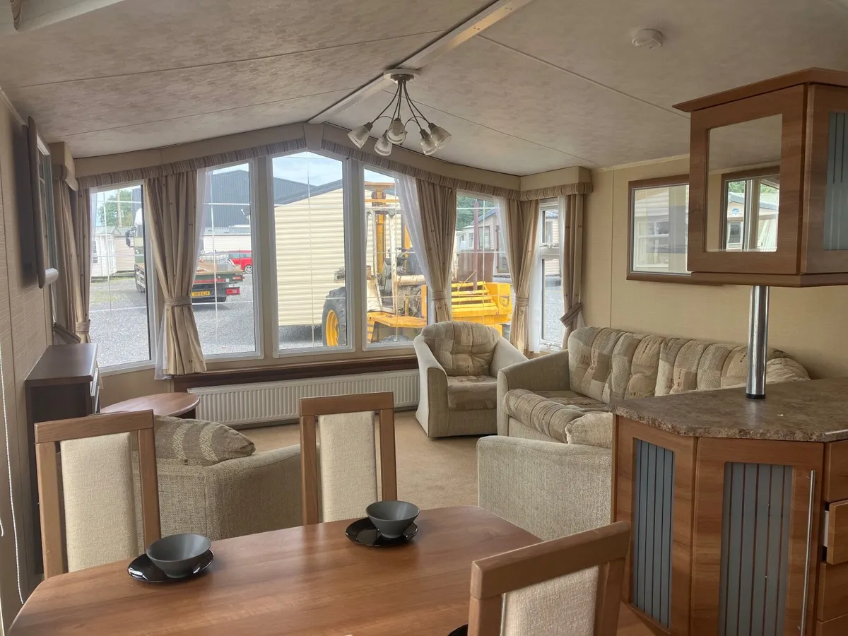 HOLY GOD. FABULOUS WILLERBY ASPEN 38X12. 2 BED - Image 3