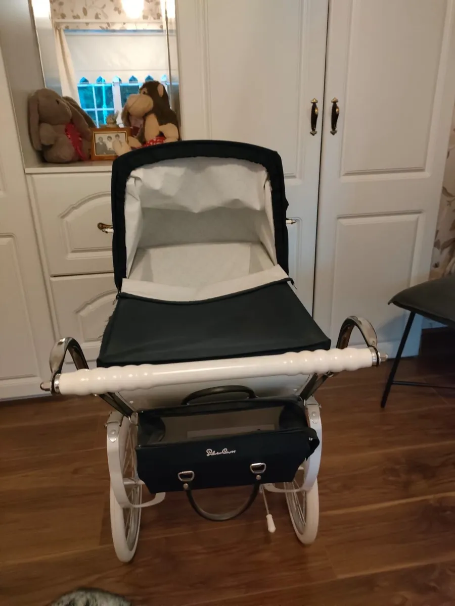 Silvercross pram - Image 2