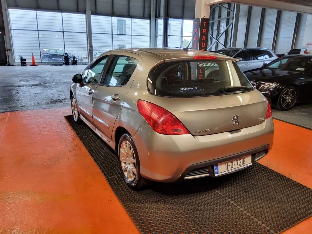 Peugeot 308 1.6 HDI 92bhp 5 dr Envy - Image 4