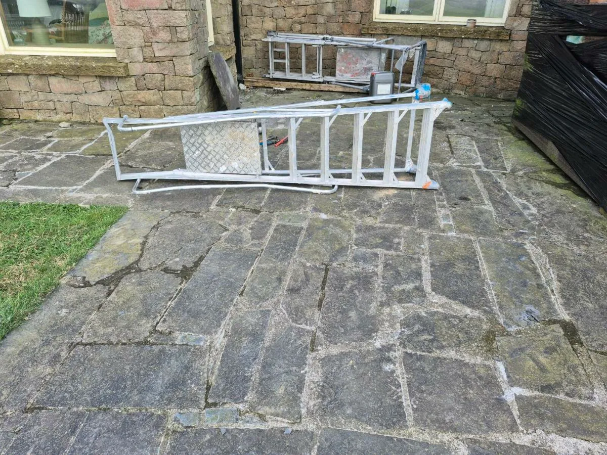 2.5 m 'A' frame ladder - Image 2