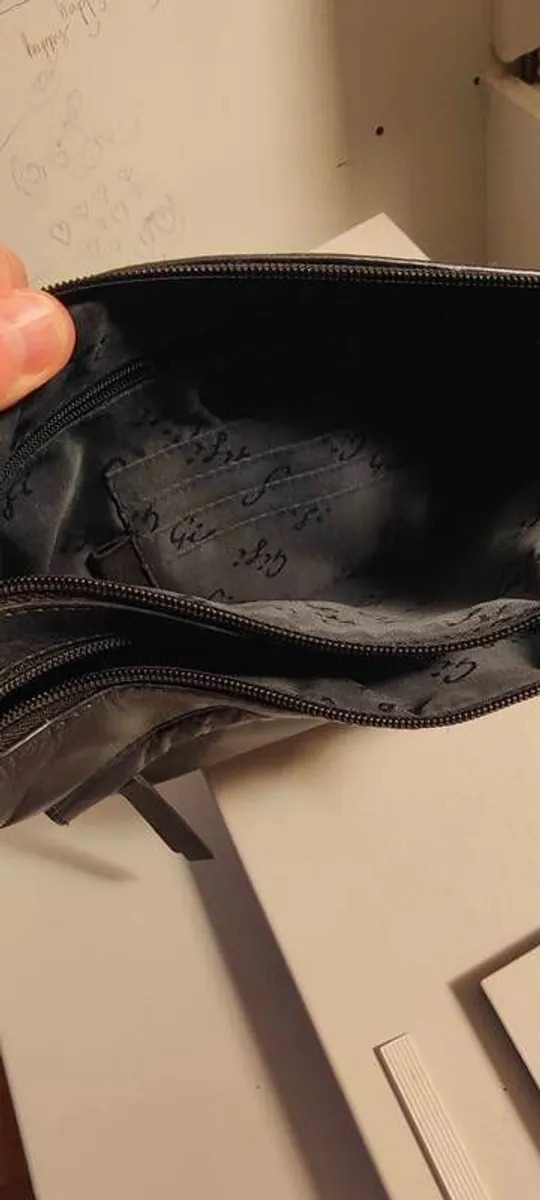 Gigi leather handbag - Image 3