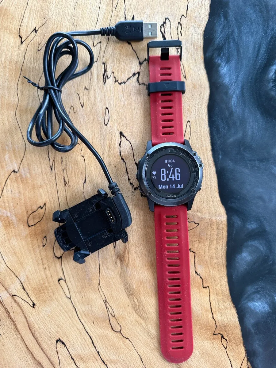Fenix 3 HR Sports Watch - Image 1