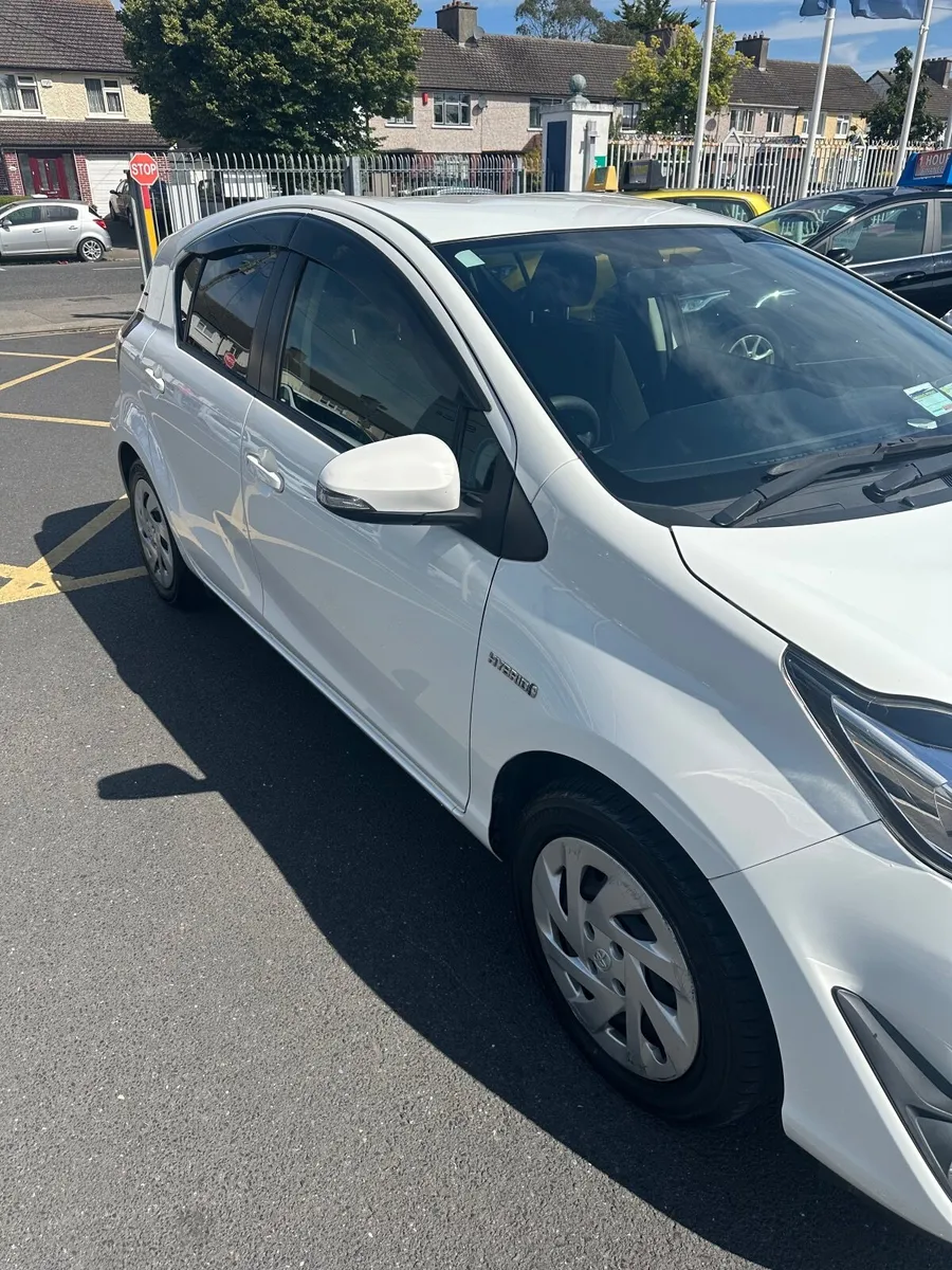 Toyota Aqua 2018 - Image 3