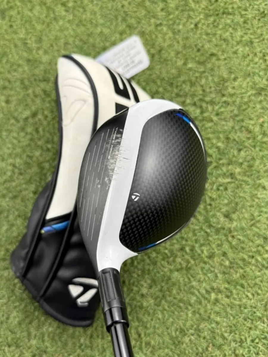 TAYLORMADE SIM 2 MAX #7 WOOD 21° / X-STIFF - Image 4