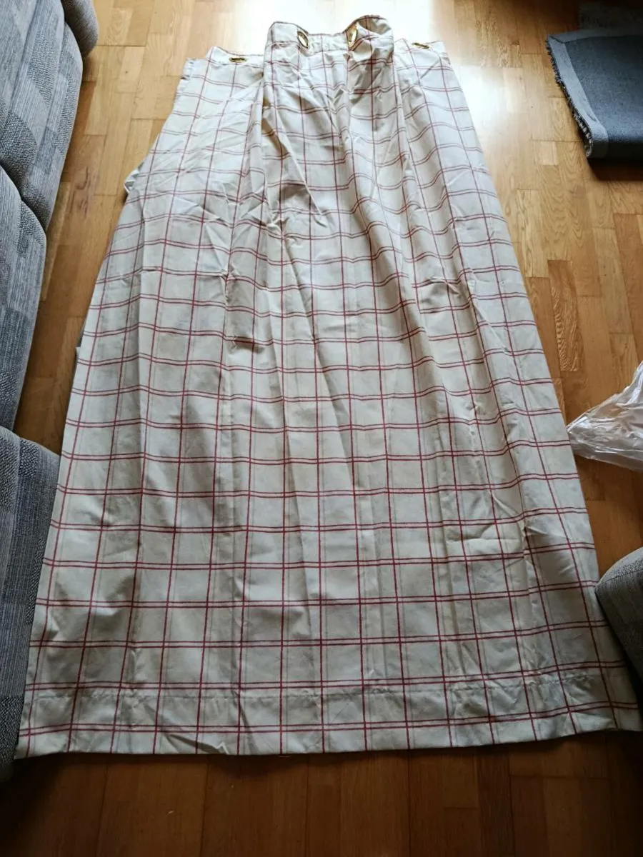 Pair of curtains - Image 2