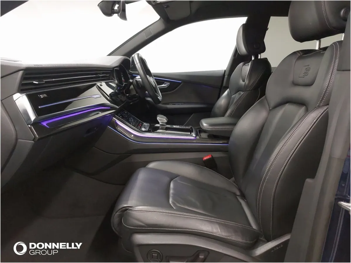 Audi Q8 Diesel Estate Black Edition - Image 4