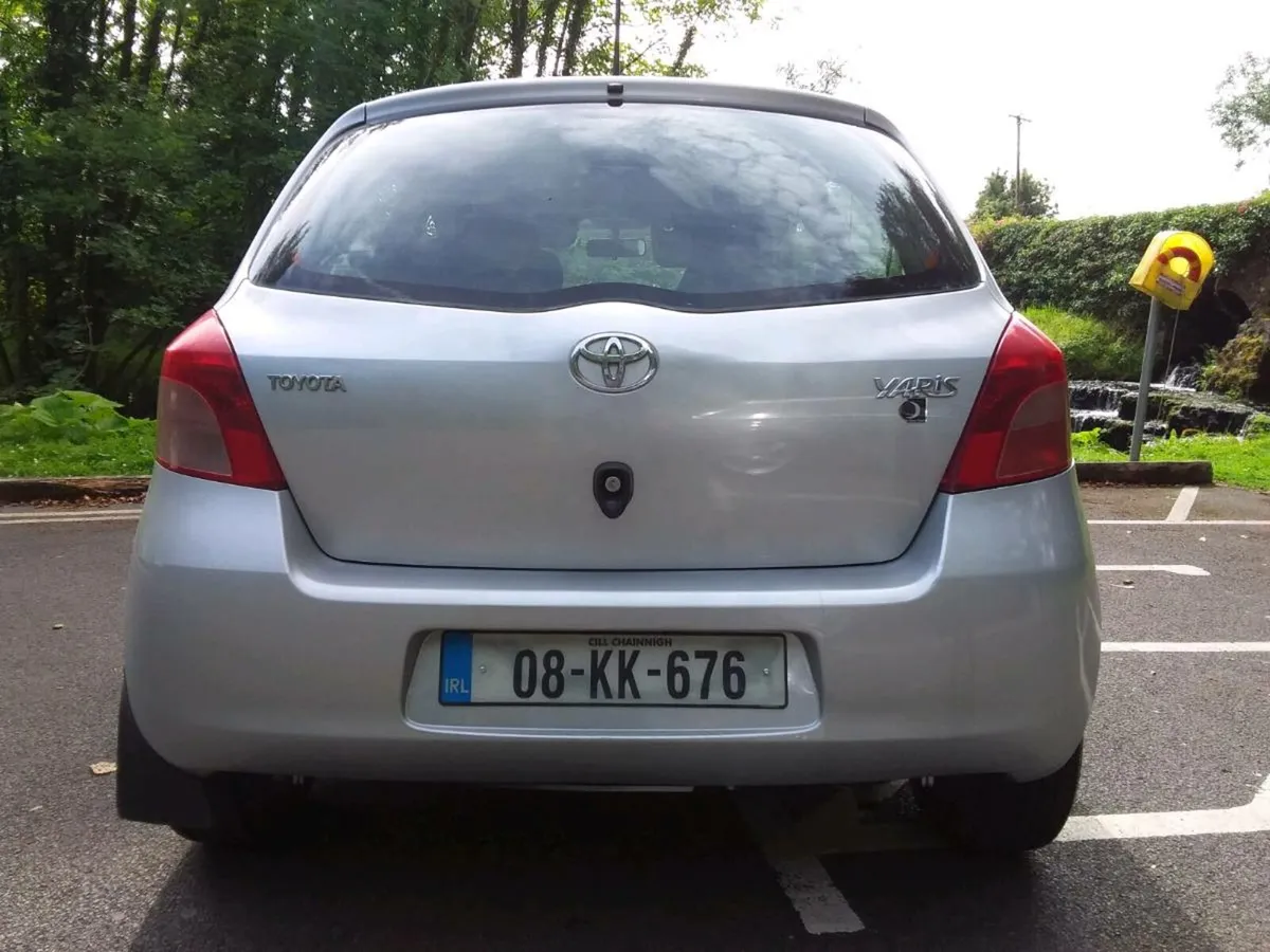 Toyota Yaris 2008 - Image 2