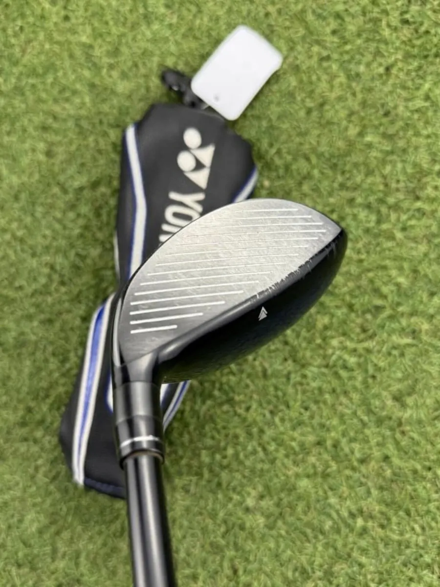 YONEX EZONE ELITE 3.0 HYBRID / #5 26° / SUPERLIGHT - Image 3
