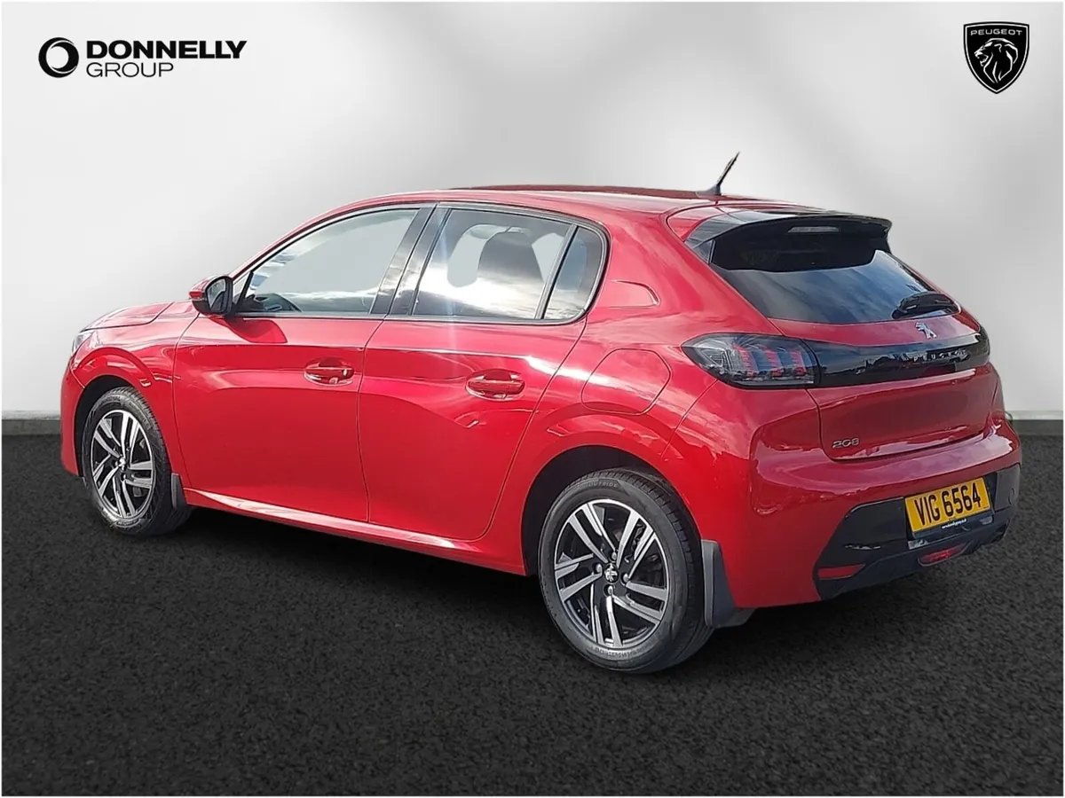 Peugeot 208 Hatchback Allure - Image 2
