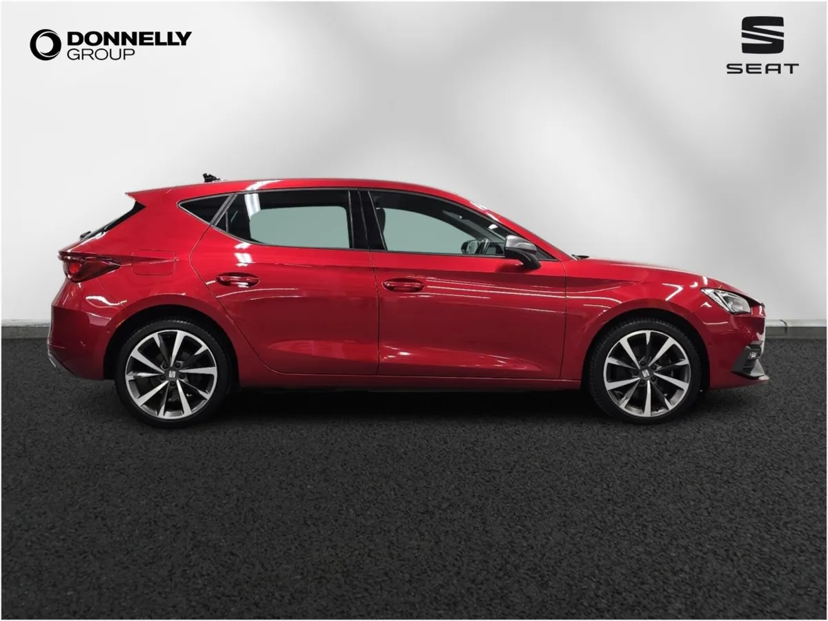 SEAT Leon Hatchback FR Sport - Image 4