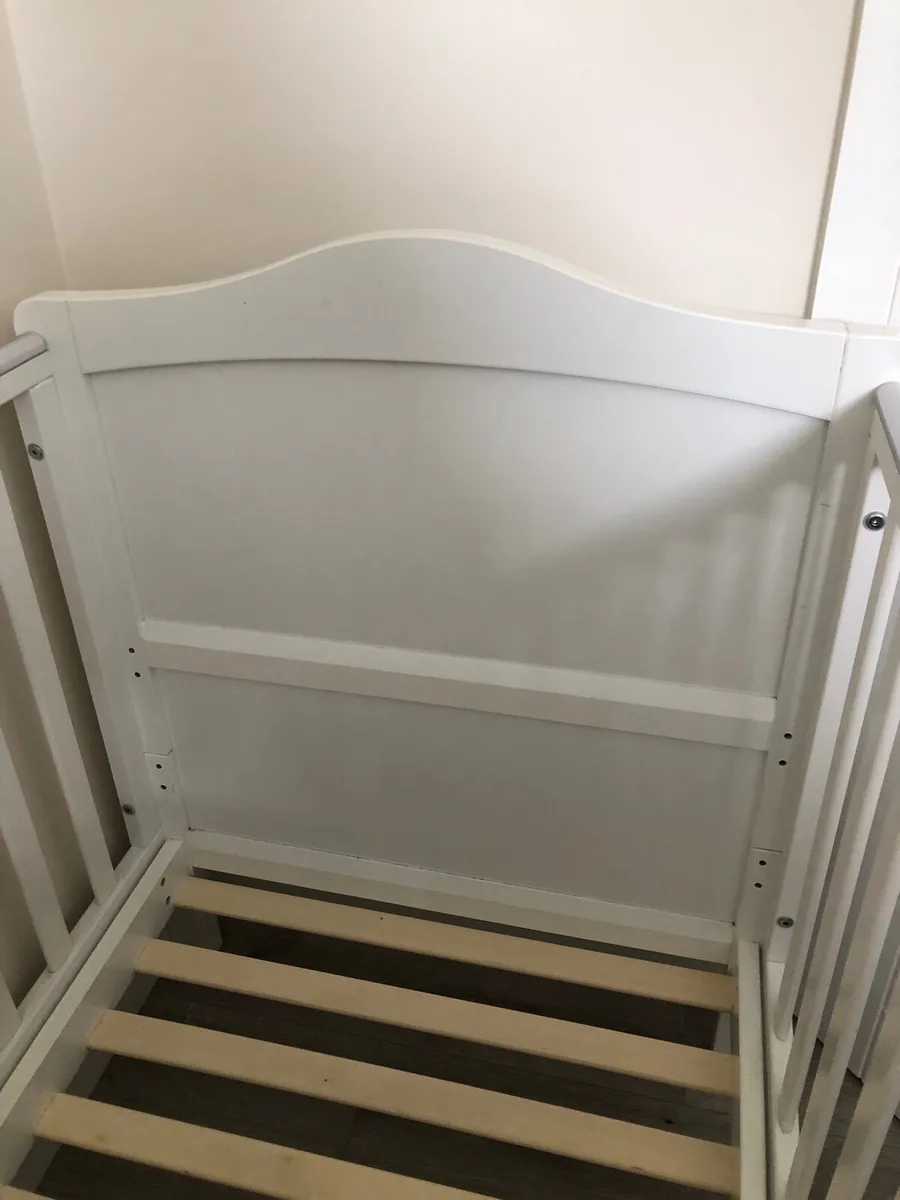 Nested Alexandra Mini Wooden Cot Bed White - Image 1
