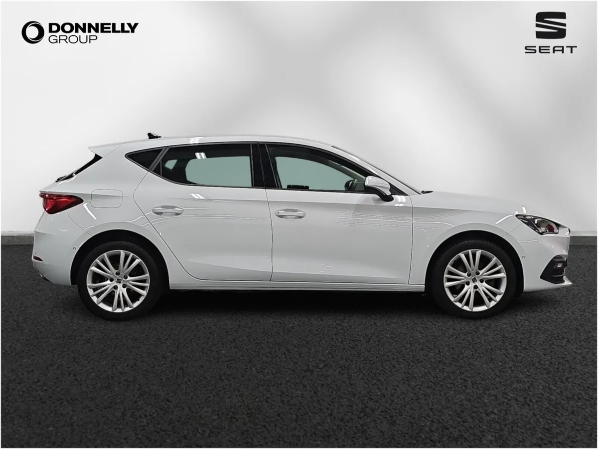 SEAT Leon Hatchback SE Dynamic - Image 4