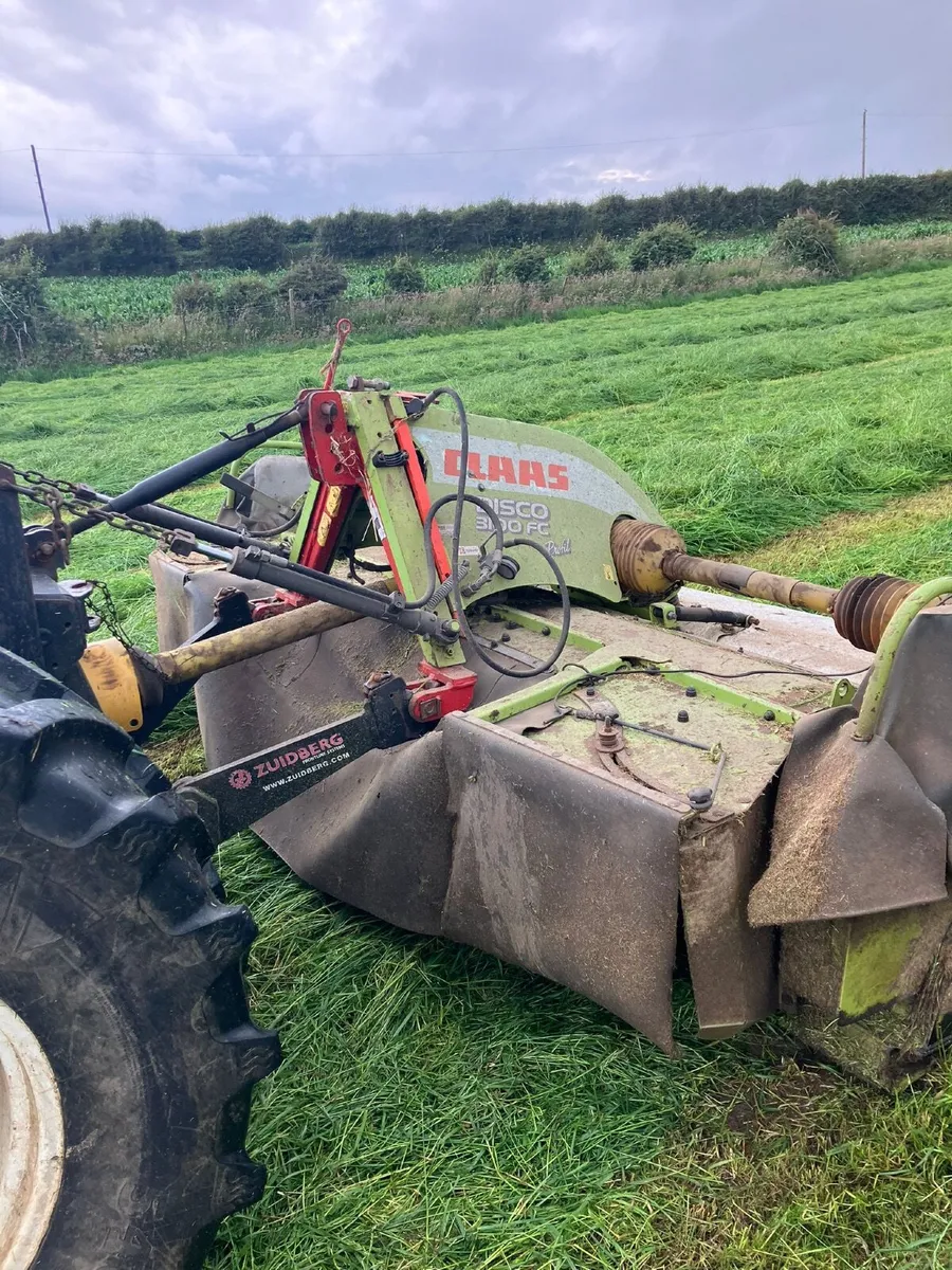 Claas 3100 front mower and krone 320 rear mower - Image 4