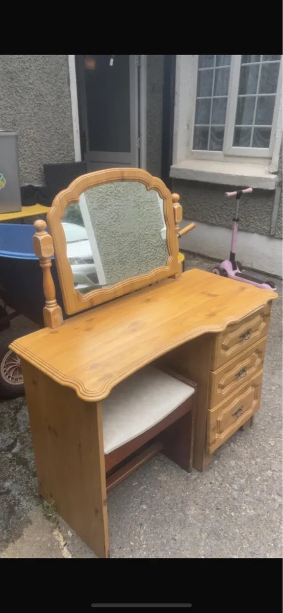 Dressing table - Image 2