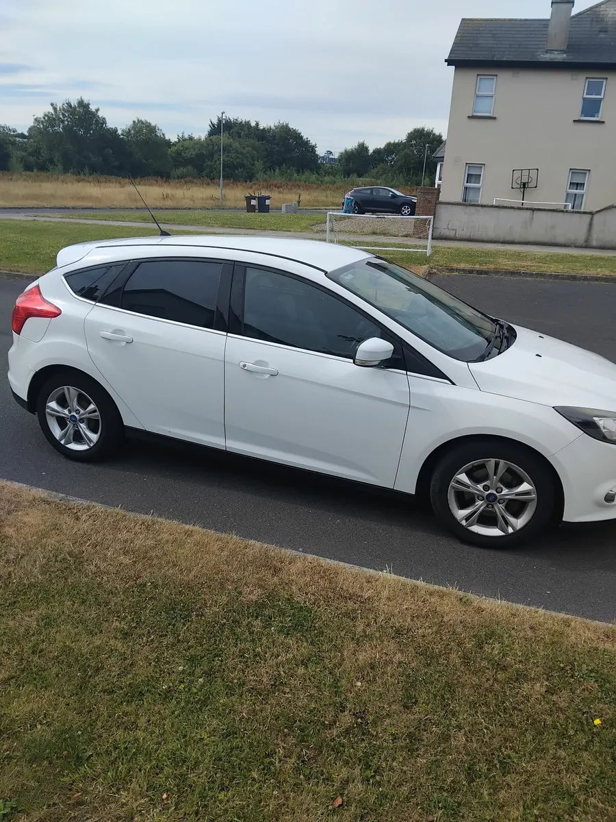 Ford Focus 2012 - Image 1