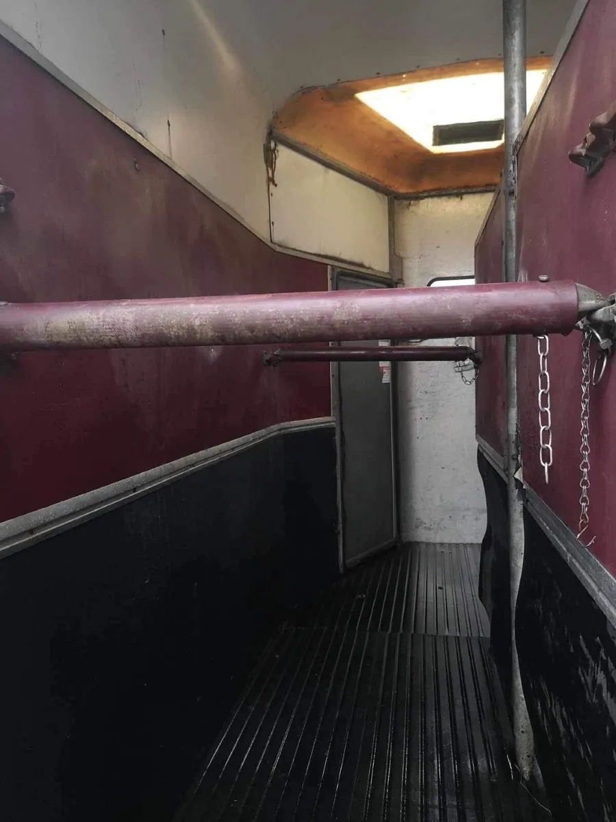 Horse box 505 - Image 4