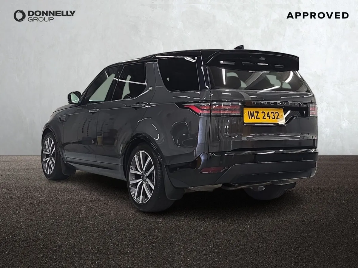 Land Rover Discovery Diesel Sw Dynamic SE - Image 2