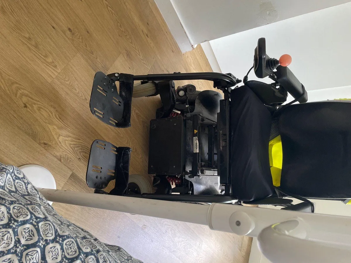 Electric wheelchair - Image 1