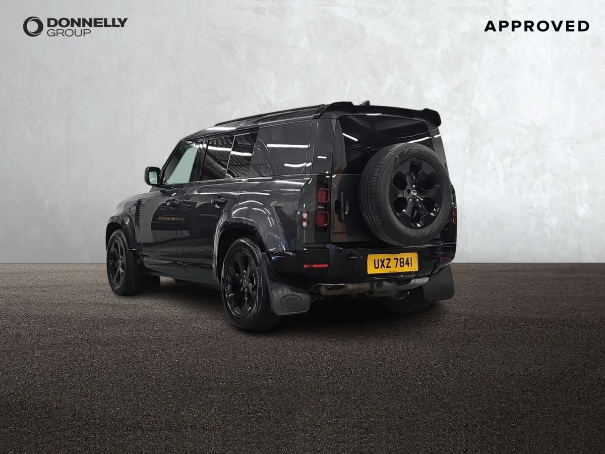 Land Rover Defender 110 Diesel X-Dynamic HSE - Image 2
