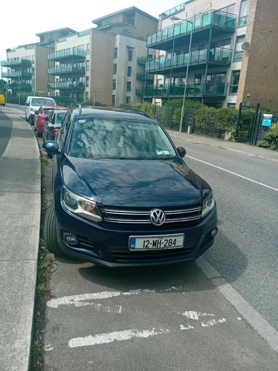 12 vw tiguan nctd and taxed low milage - Image 2
