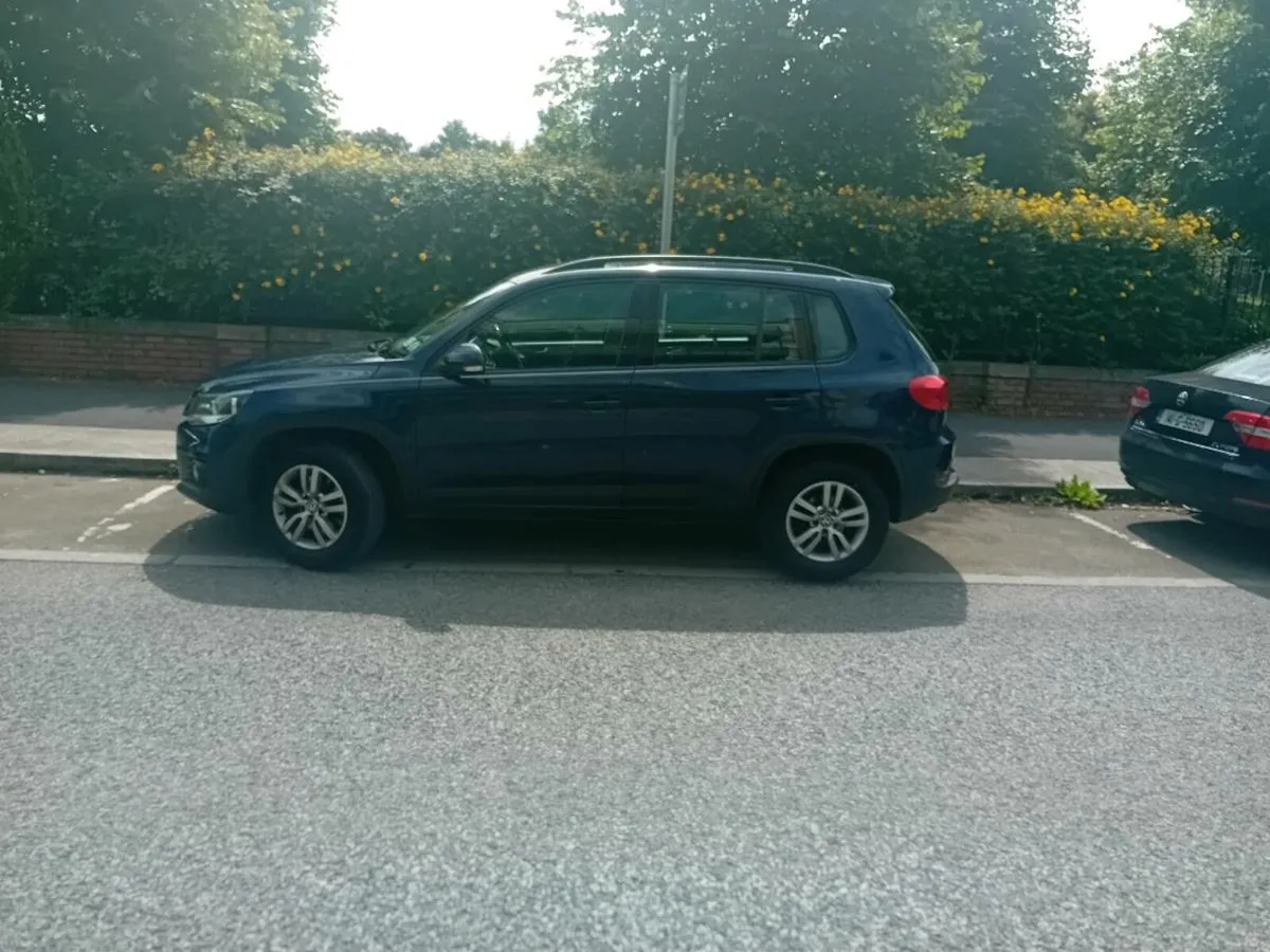 12 vw tiguan nctd and taxed low milage - Image 4