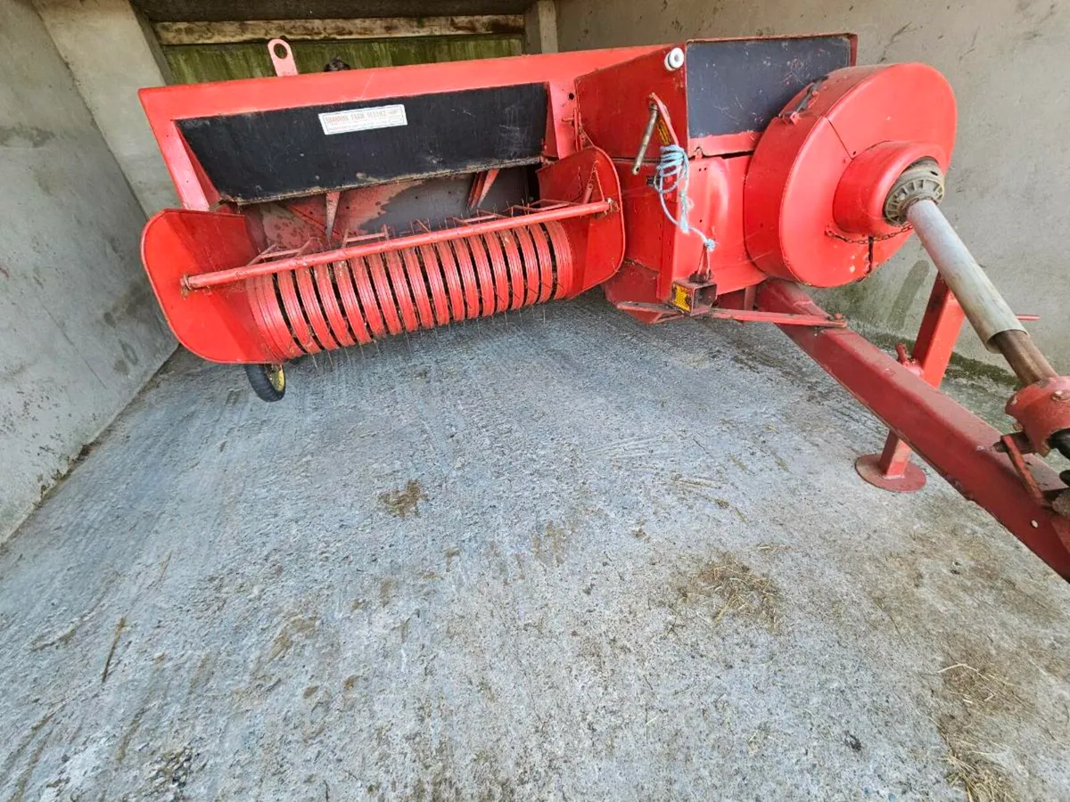 Farm machinery - Image 1