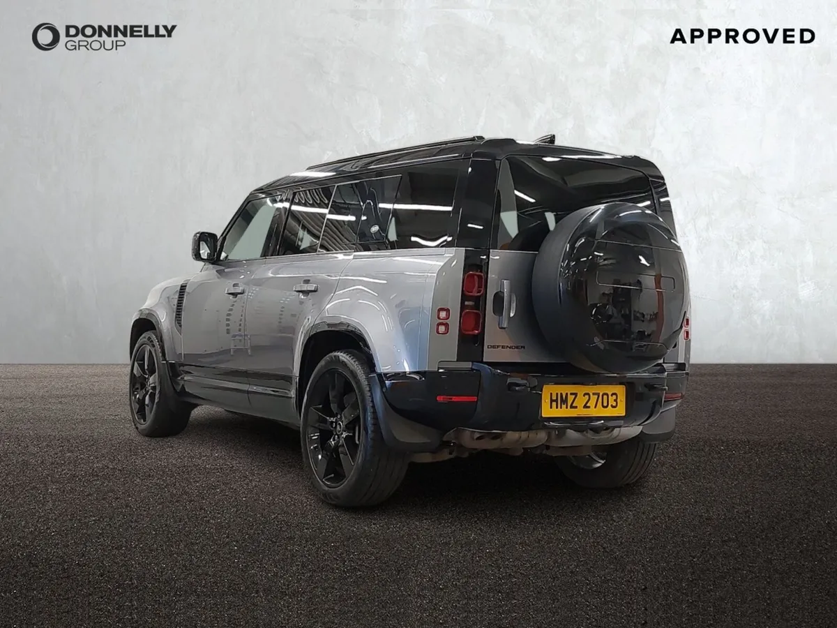 Land Rover Defender Diesel Estate X-Dynamic HSE - Image 2