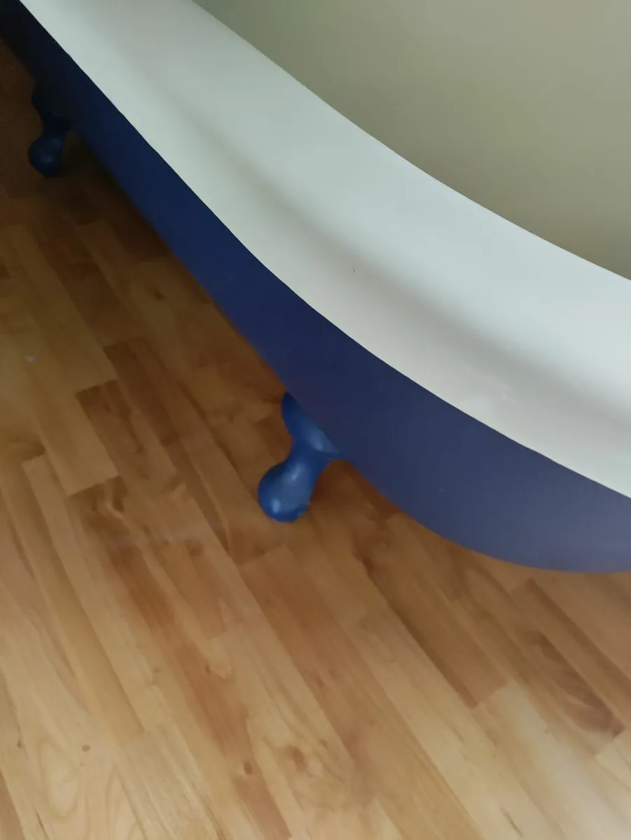 Roll top bath - Image 3