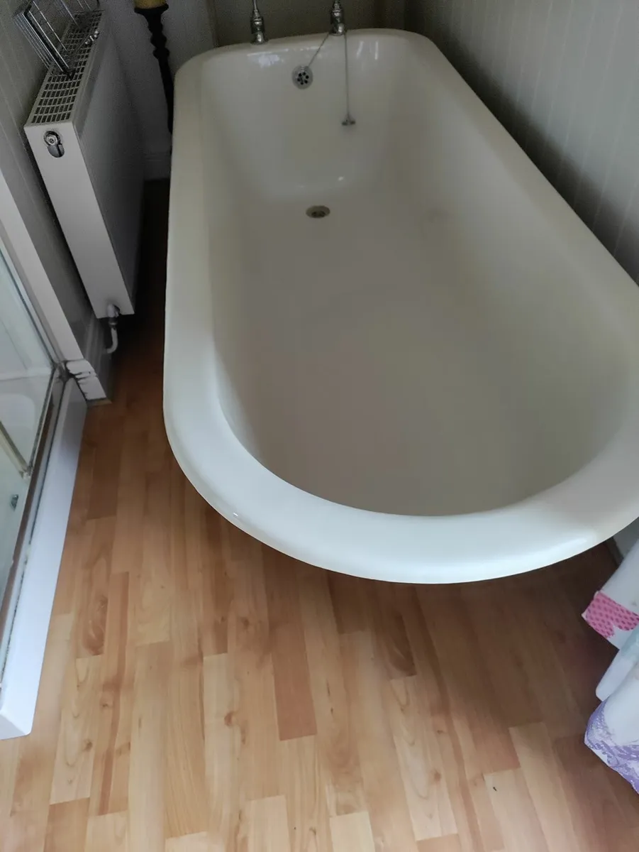 Roll top bath - Image 4