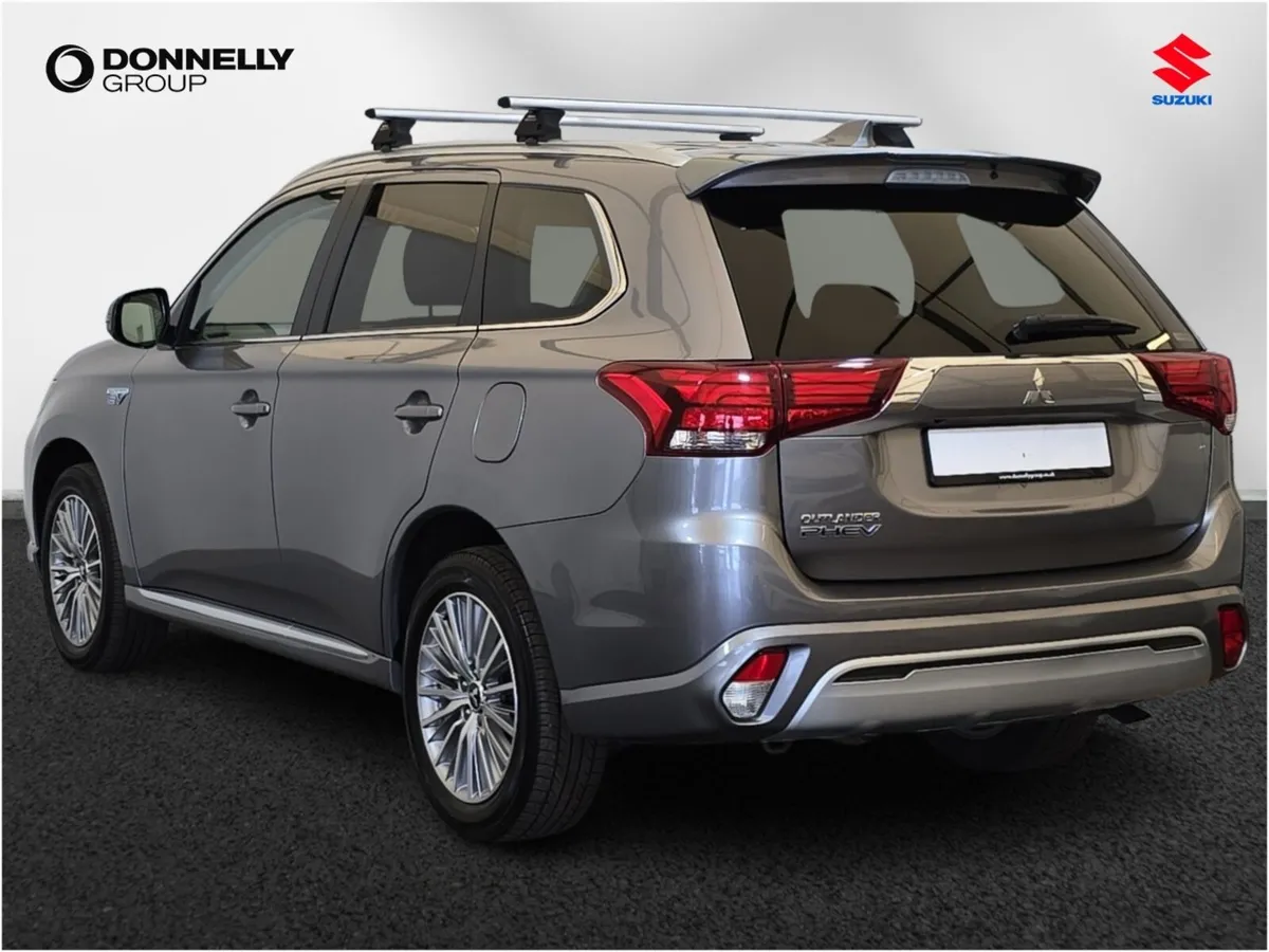 Mitsubishi Outlander Estate Design - Image 2