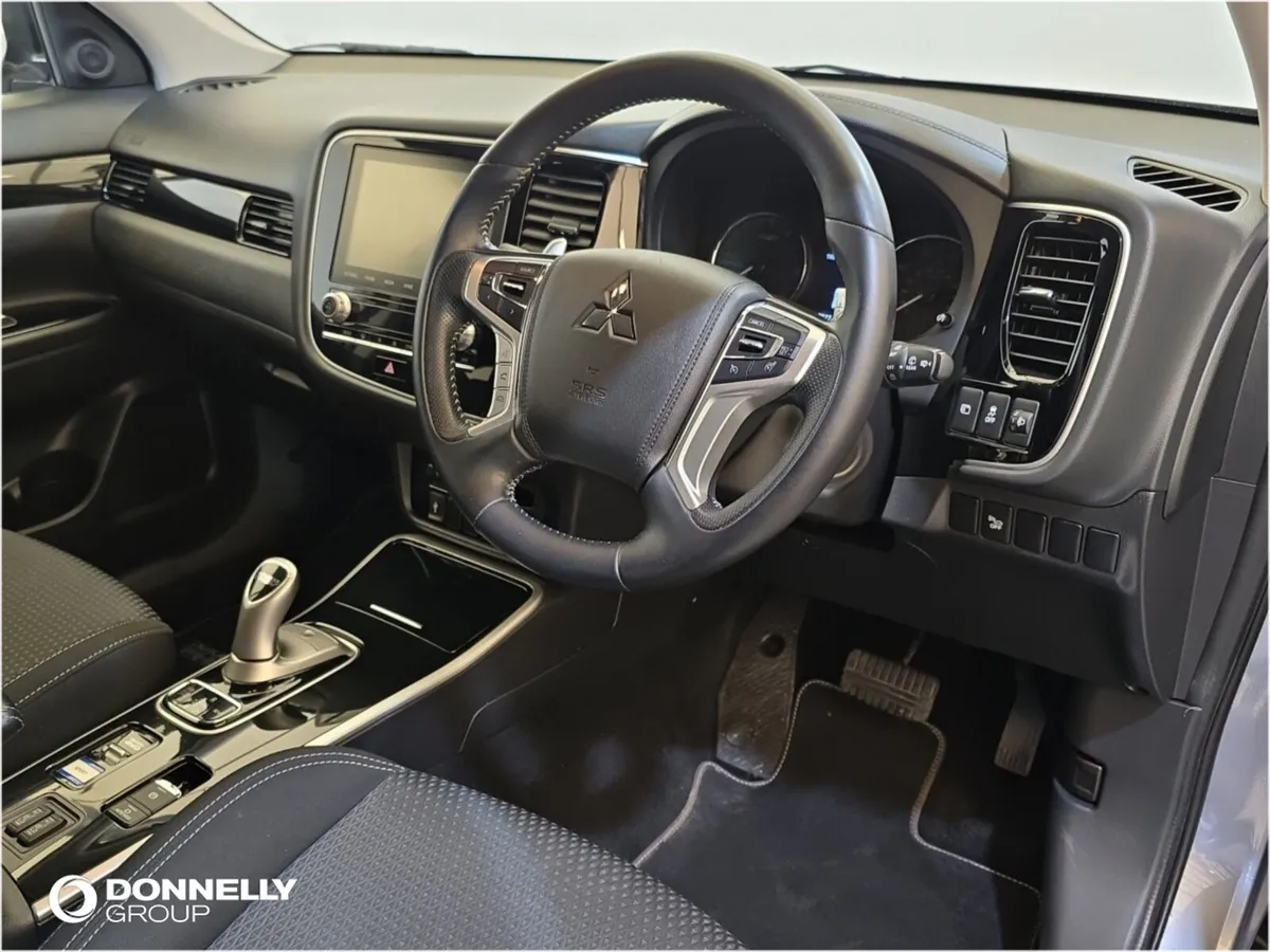 Mitsubishi Outlander Estate Design - Image 4