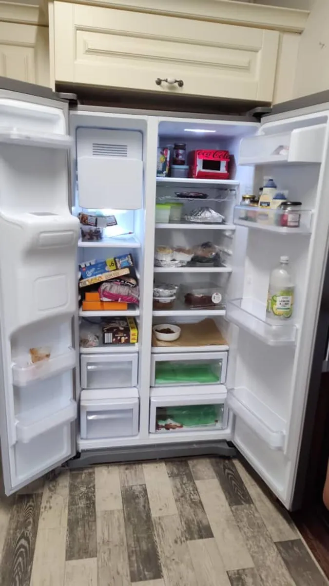 Samsung American fridge freezer - Image 2