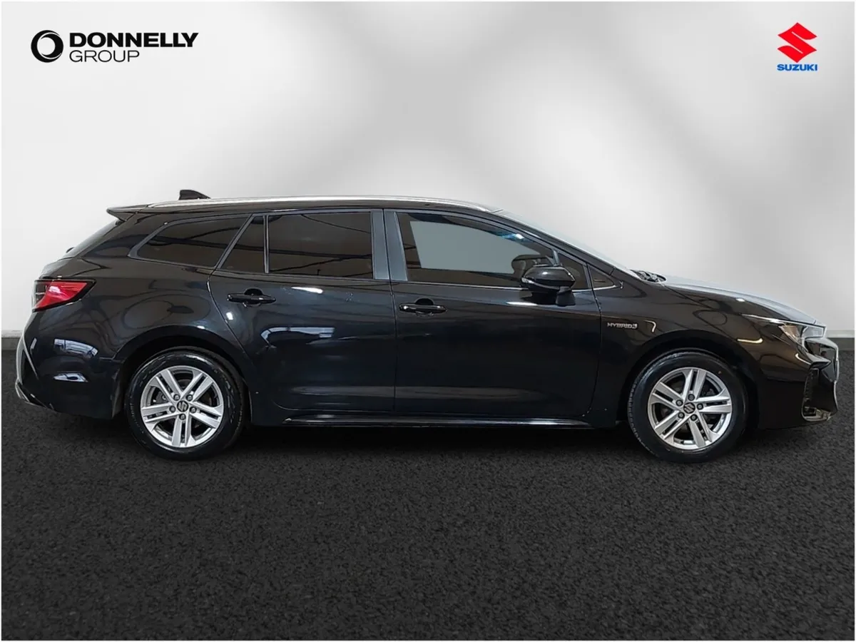 Suzuki Swace Estate Motion - Image 3
