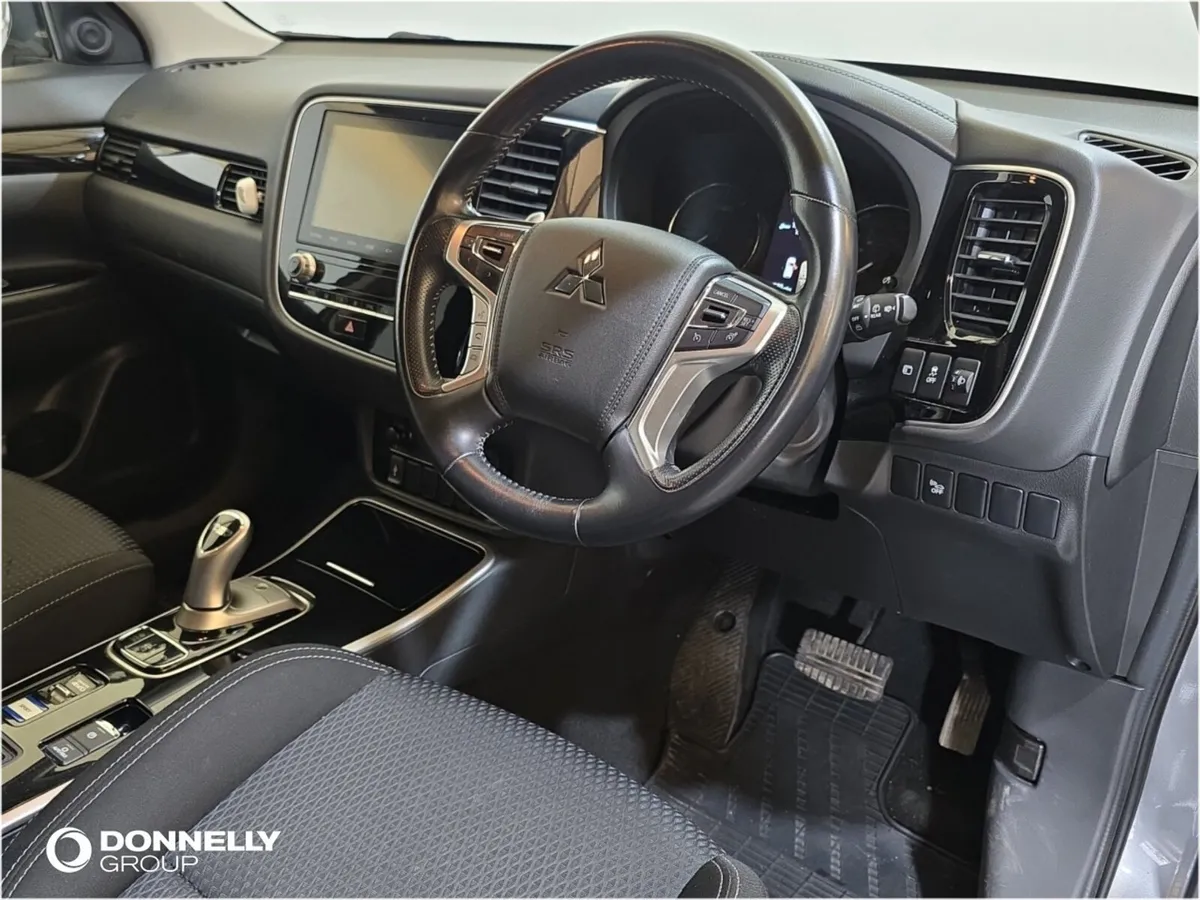 Mitsubishi Outlander Estate Design - Image 4