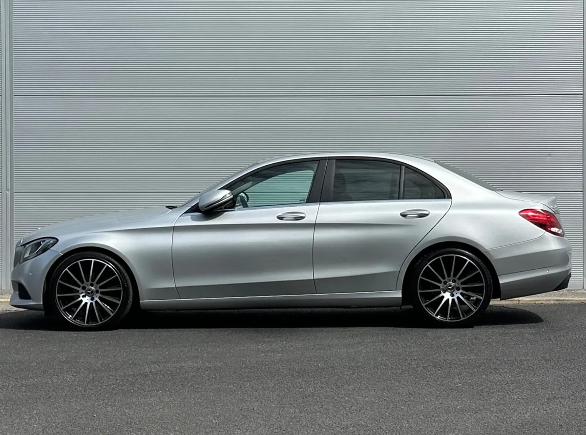 Mercedes-Benz C220d AMG Styling *LowMls - Image 4