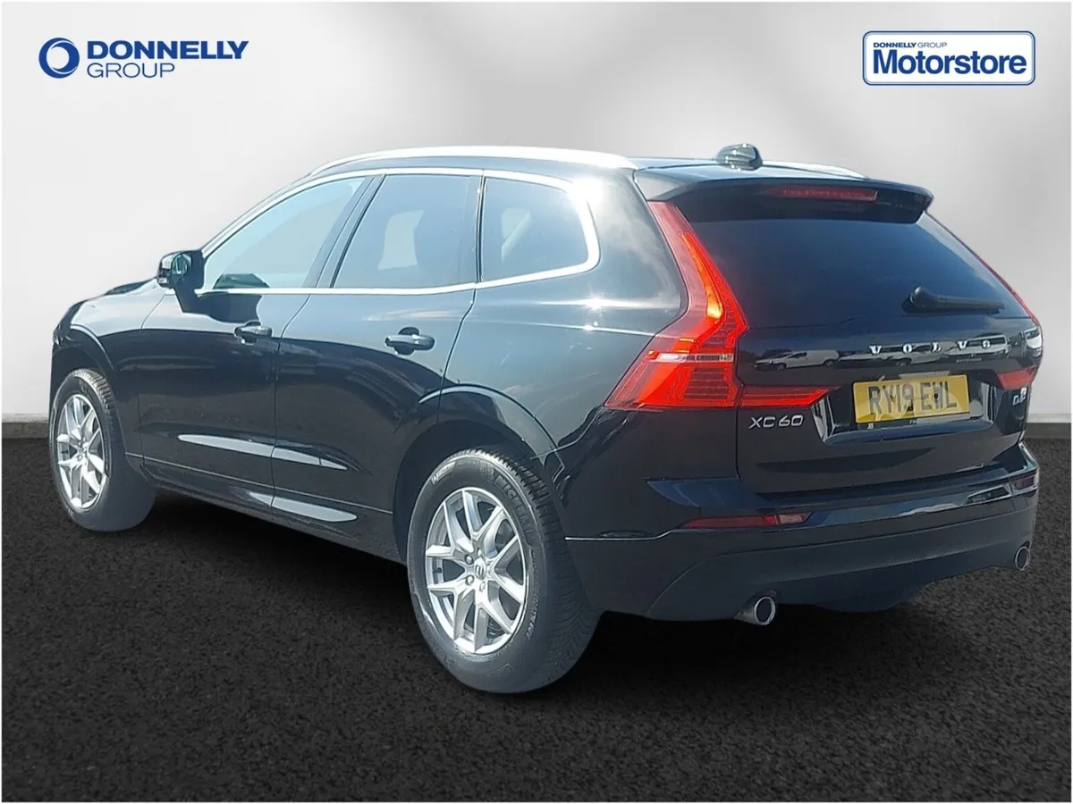 Volvo XC60 Diesel Estate Momentum Pro - Image 2