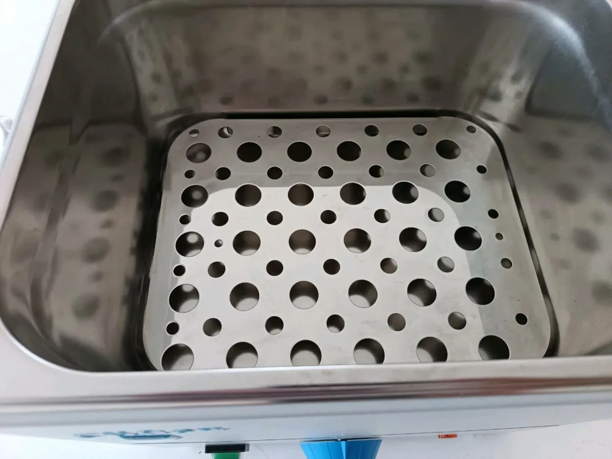Heated water bath - Image 3
