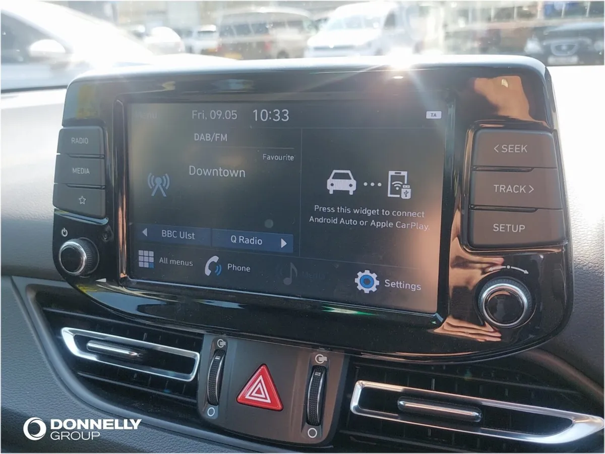 Hyundai i30 Hatchback SE Connect - Image 4