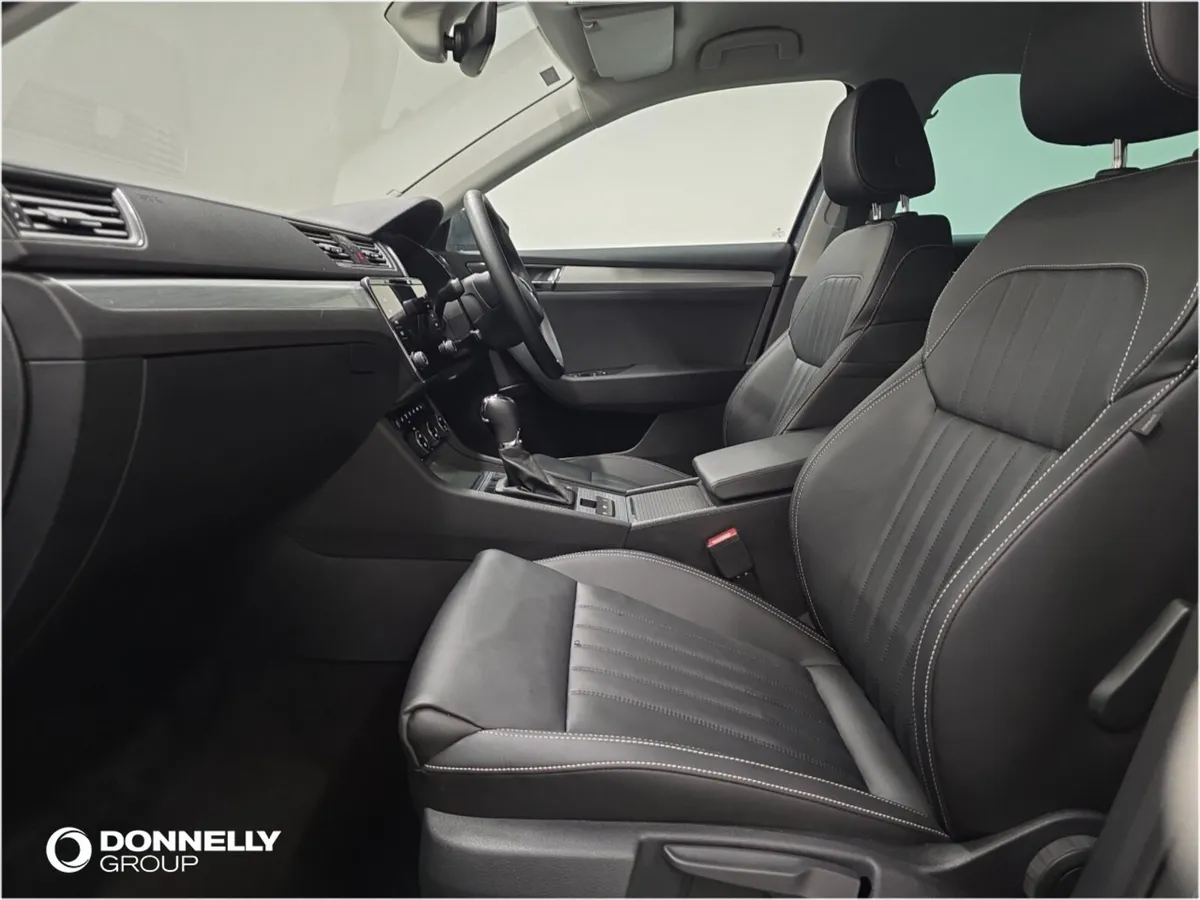 Skoda SUPERB Diesel Hatchback SE Technology - Image 4