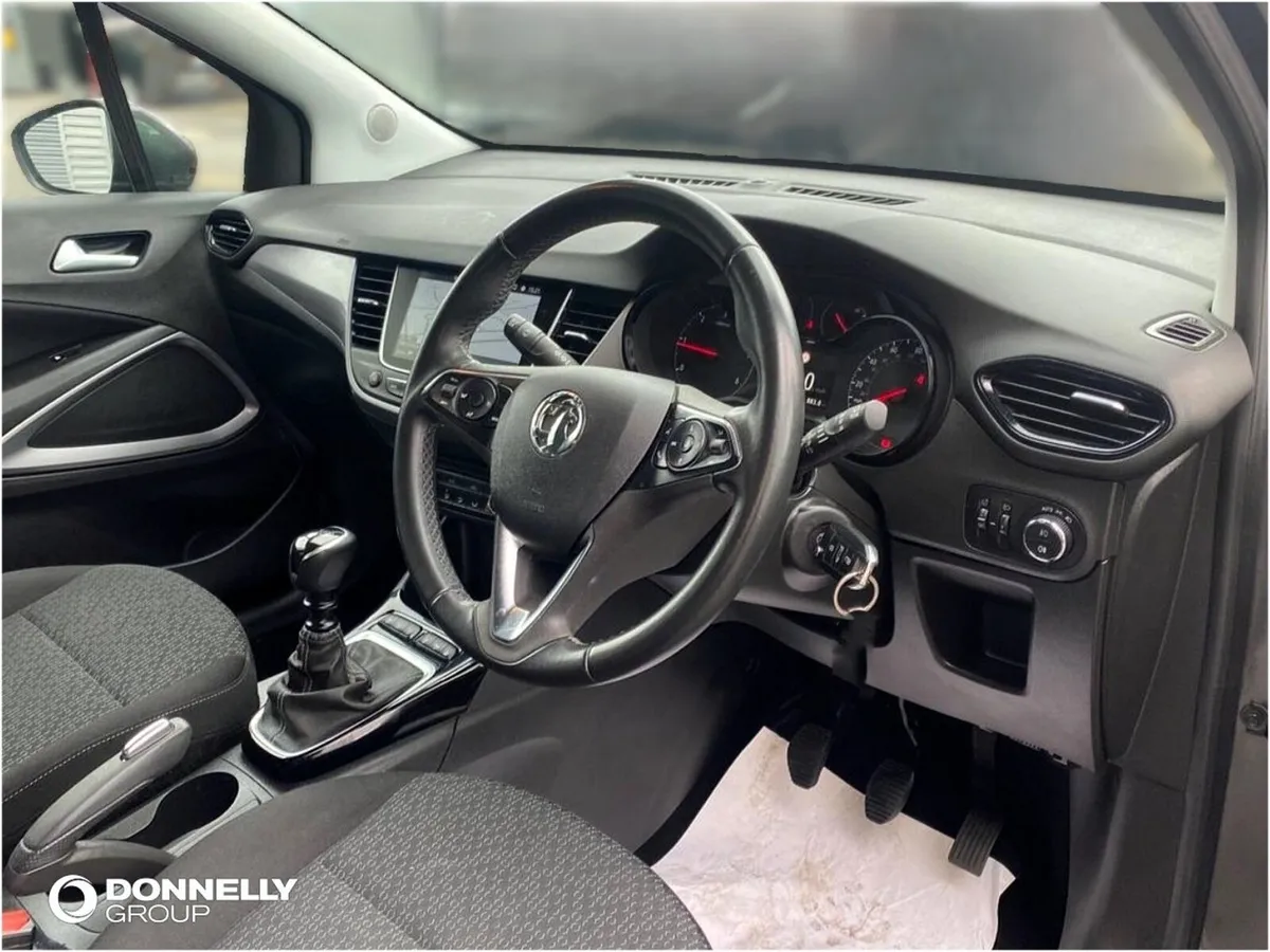 Vauxhall Crossland X Diesel Hatchback SE Nav - Image 4