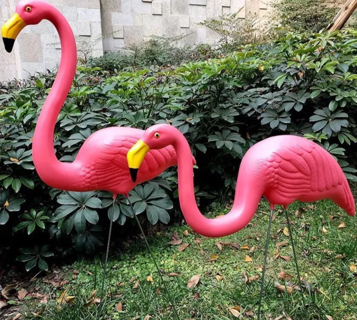 Set of 2 Lawn Flamingos Garden Ornaments NEW - Image 1