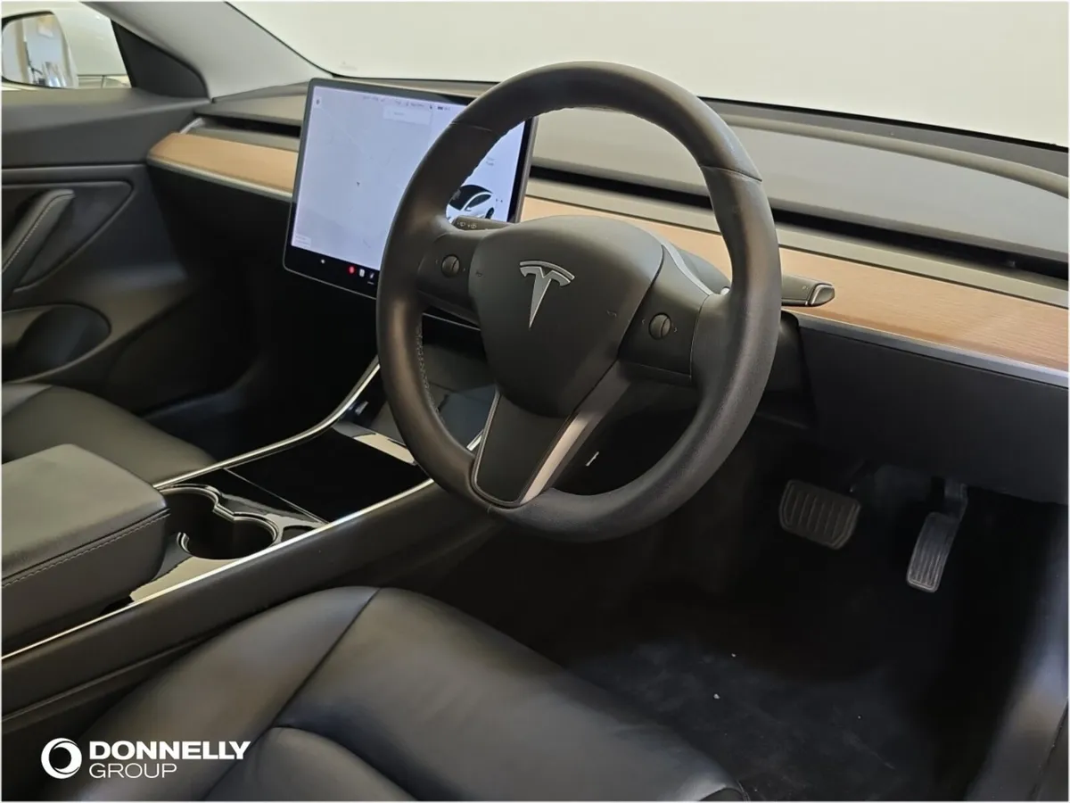 Tesla Model 3 Saloon Standard Plus - Image 4