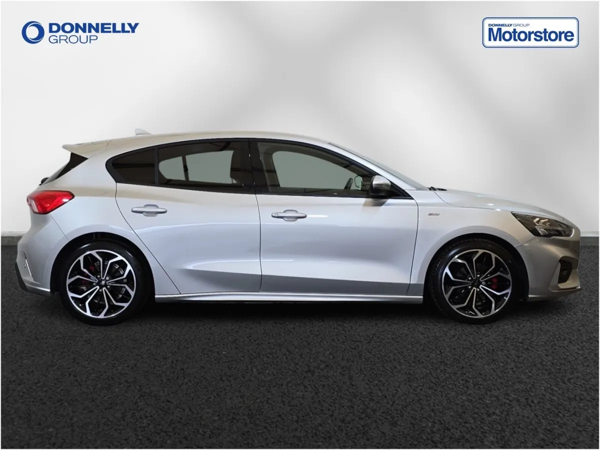 Ford Focus Diesel Hatchback ST-Line X Edition - Image 3