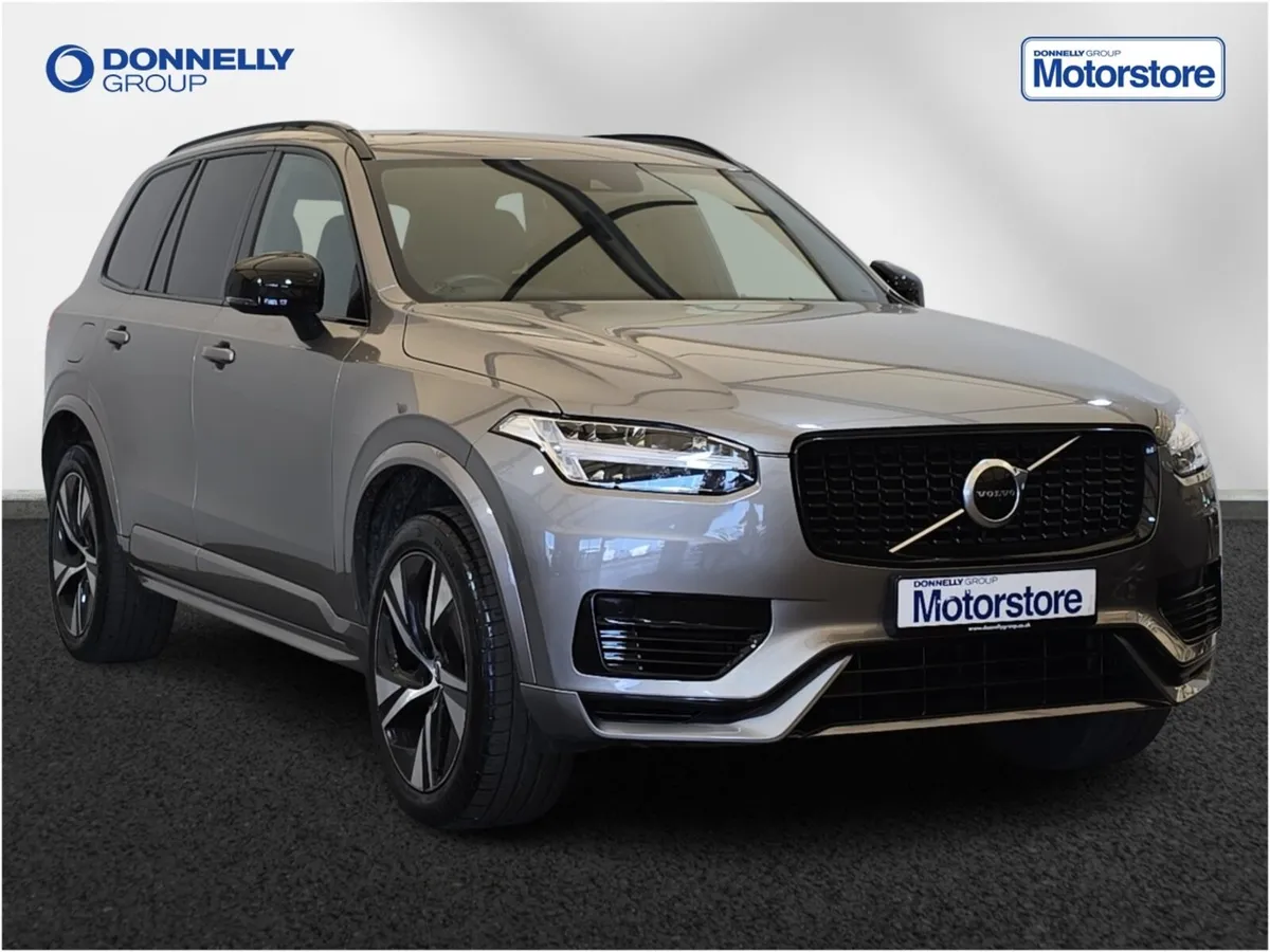 Volvo XC90 Estate R DESIGN - Image 1
